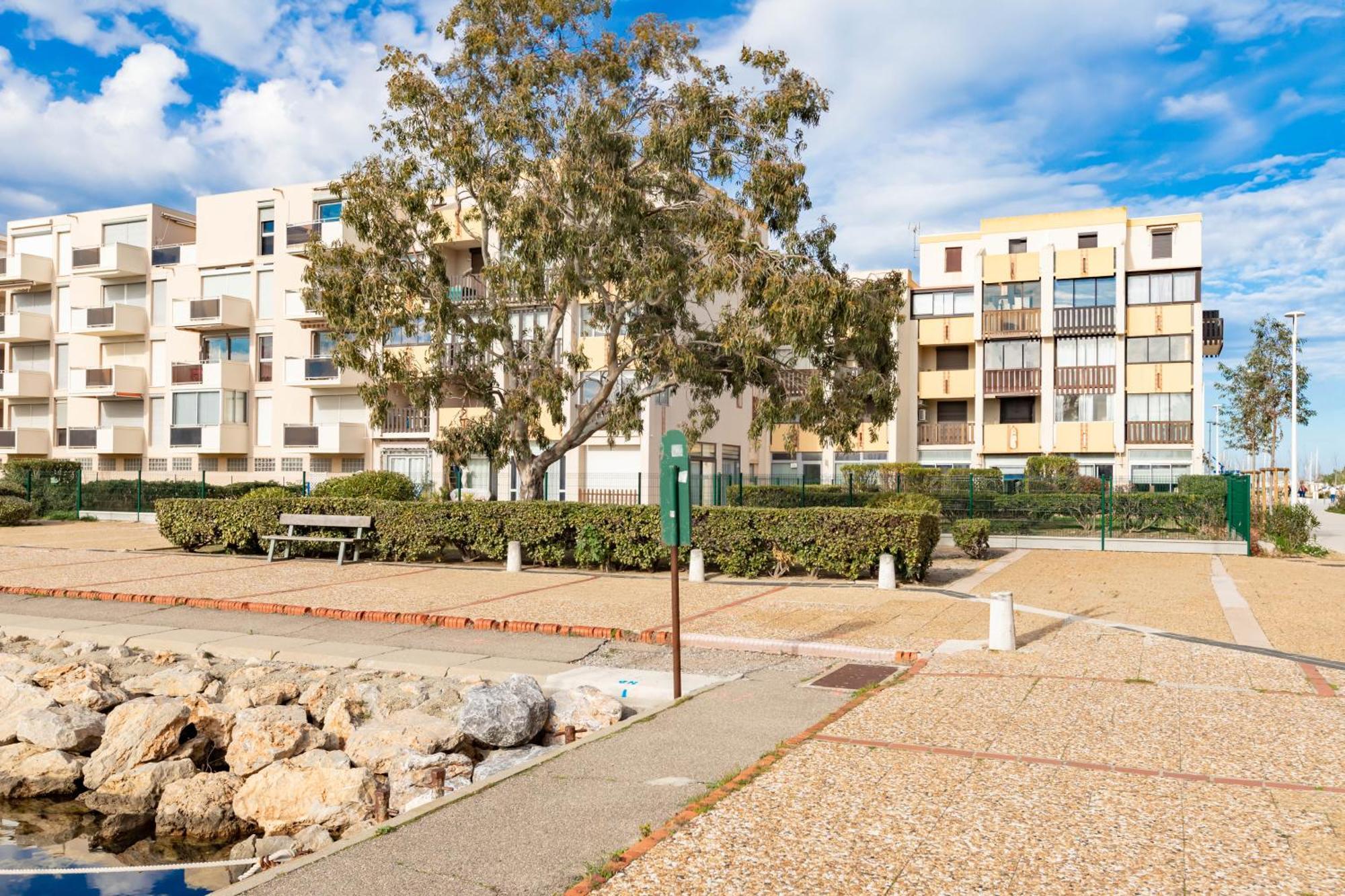 Apartment Le Lamparo Entre Port Et